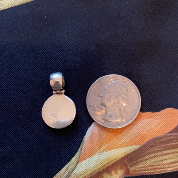 950 Peruvian silver & nacre charm with hinge - Picture 4 of 6